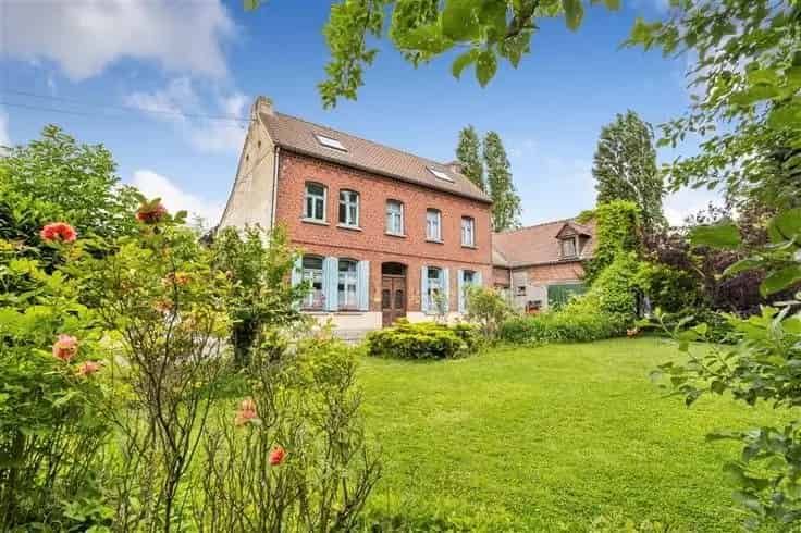 Huis Te Koop Grote Karaktervolle Woning Te Renoveren