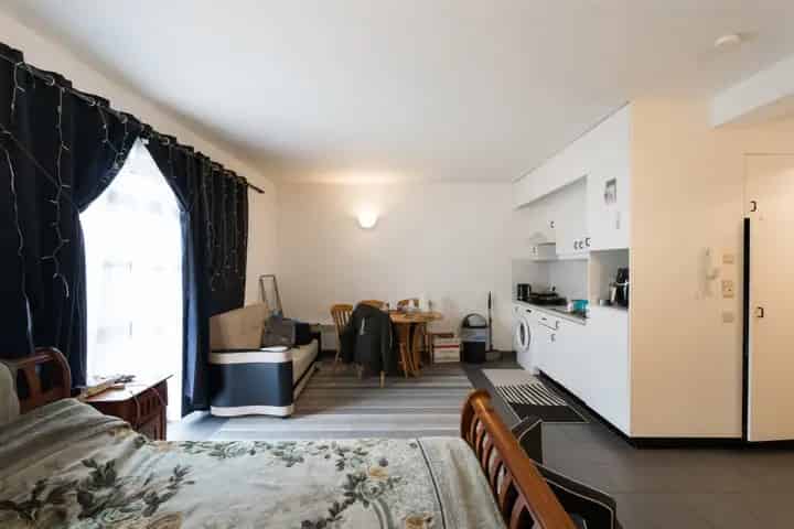 Appartementsgebouw Jette 9 Eenheden Huuropbrengst 102000