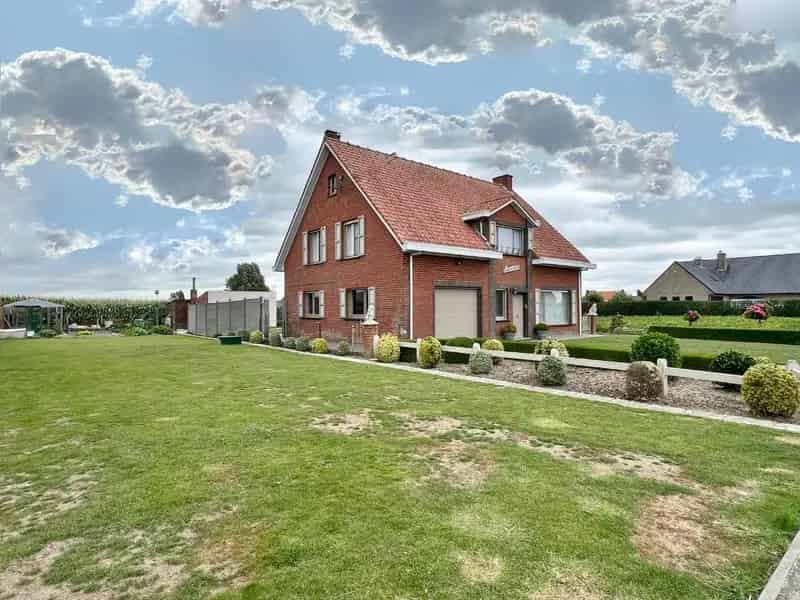 Villa te huur met 4 slaapkamers en zonnige tuin