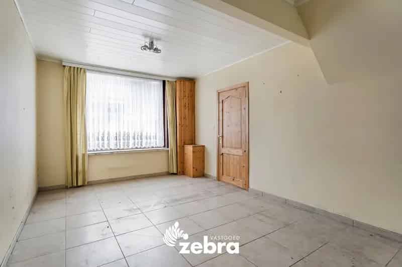Huis te huur Roeselare: 3 slaapkamers, tuin, op te frissen