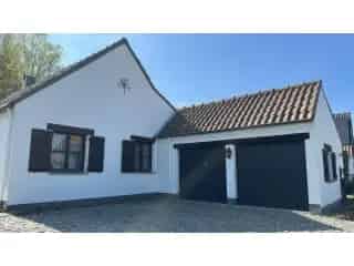 Villa te koop Doornik - Gelijkvloers met 3 slaapkamers en tuin