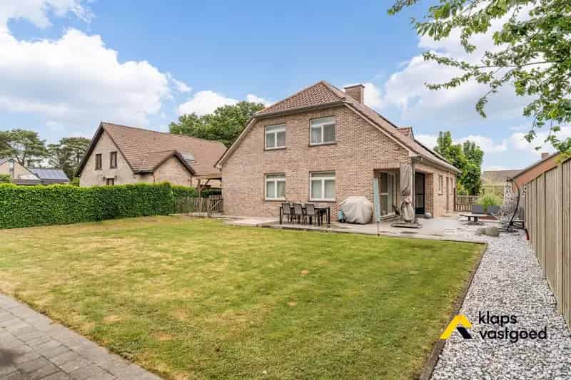 Ruime gezinswoning met 3 slaapkamers en tuin op mooi perceel van 772m²