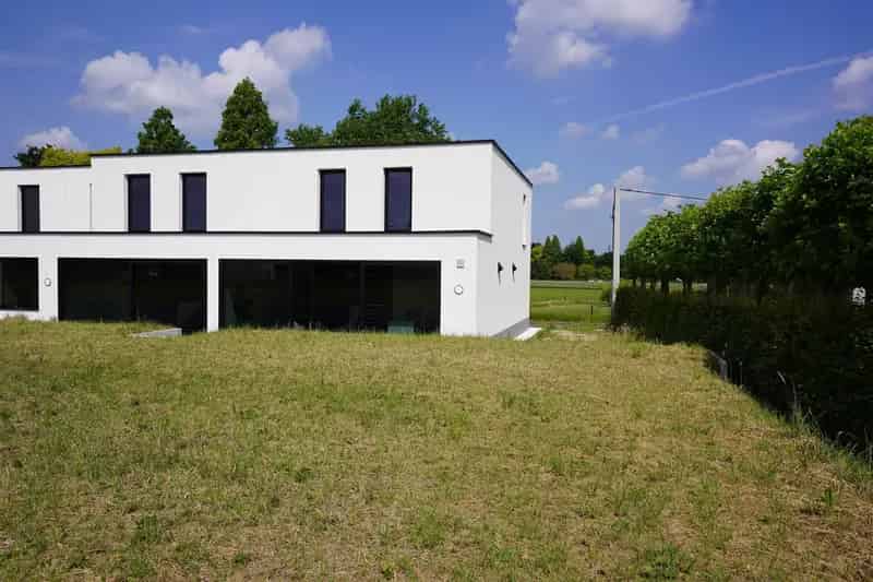 Halfopen NIEUWBOUW 561m² Ruimte Licht Leefcomfort