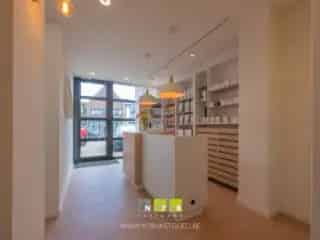 Handelspand te Koop Maaseik Centrum - Wonen en Werken