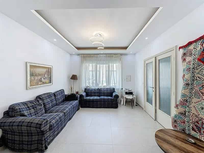 Huis te huur Roeselare 5 slaapkamers 260m2 tuin garage