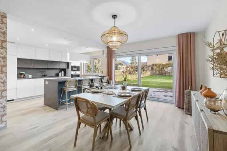 Huis Te Koop: Nieuwbouw woning met 20 zonnepanelen