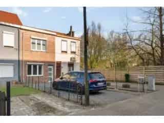 Huis te koop Hoboken - 2 slaapkamers, tuin en oprit