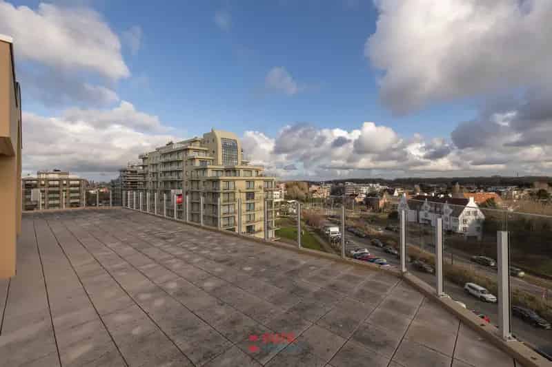 Penthouse De Panne: Ruim Terras 240m², Zicht op Zee