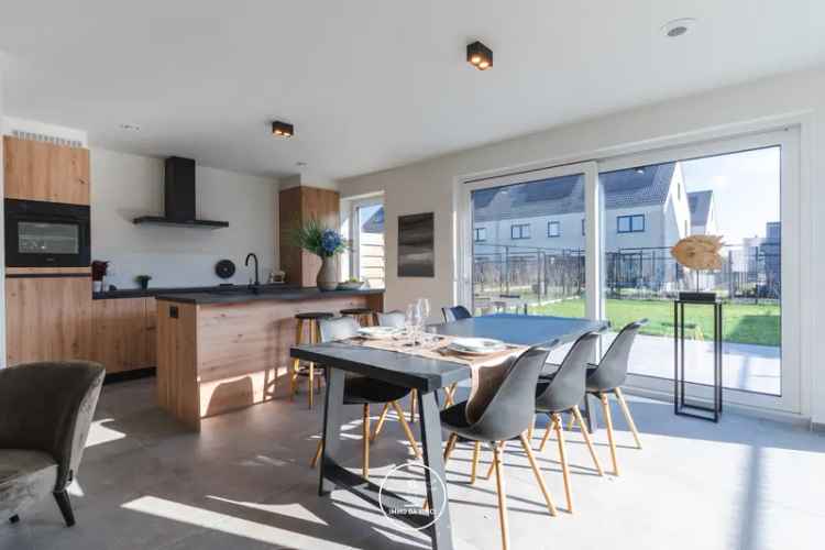 Huur huis in Astene met moderne afwerking en tuin