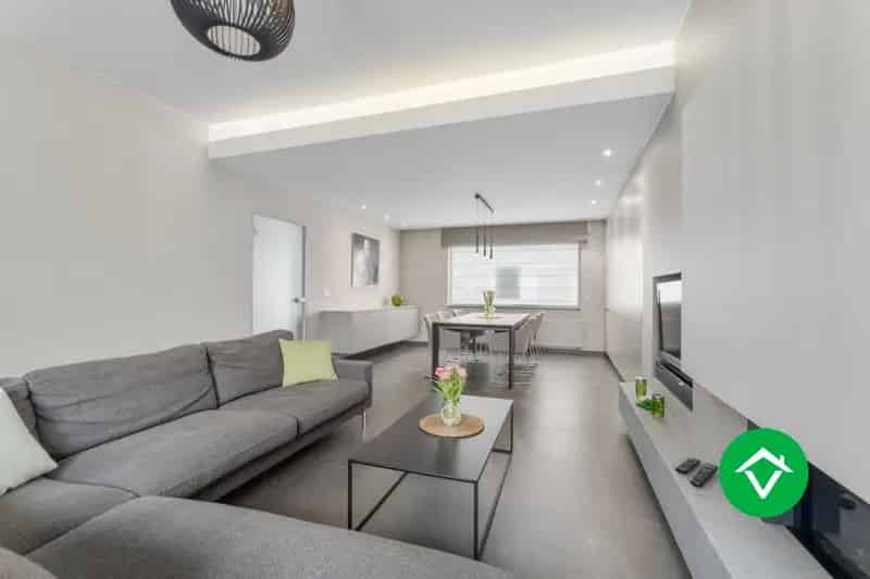 Huis te koop Koekelare: 4 slaapkamers, garage, gerenoveerd