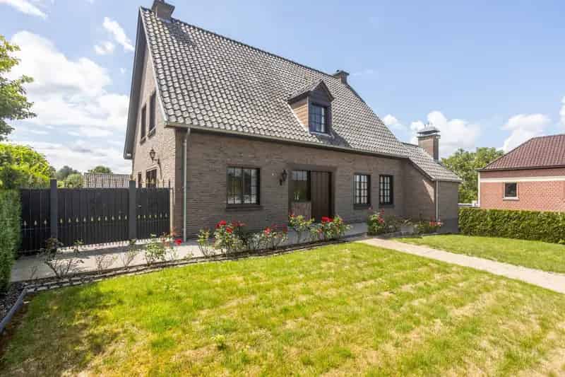 Landhuis te koop 280m² Zuidtuin 3 slaapkamers Kelder Garage