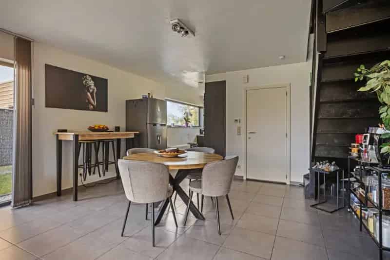 Huis te koop Roeselare: 4 slaapkamers, 10 zonnepanelen, rustige buurt