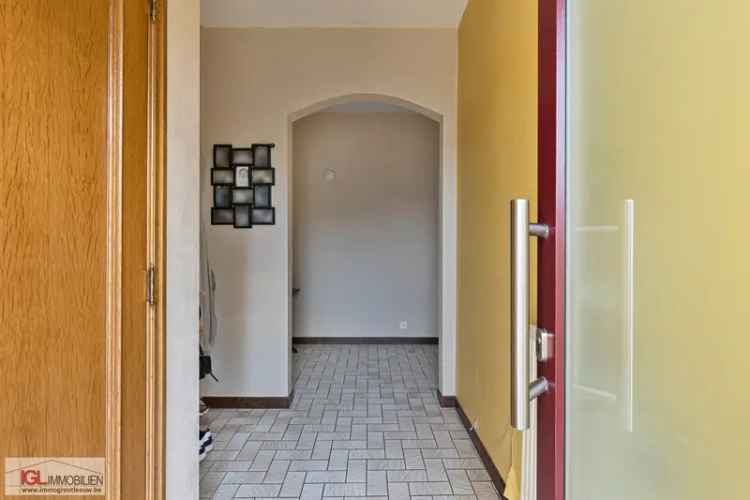 Bungalow te koop: Rustige ligging, ideale starterswoning of investering