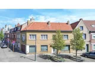 Huis te Koop Zeebrugge 218m² Grote Garage Renovatiemogelijkheden