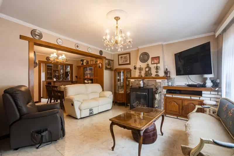 OP TE FRISSEN APPARTEMENT COMBINATIE WERK WONEN