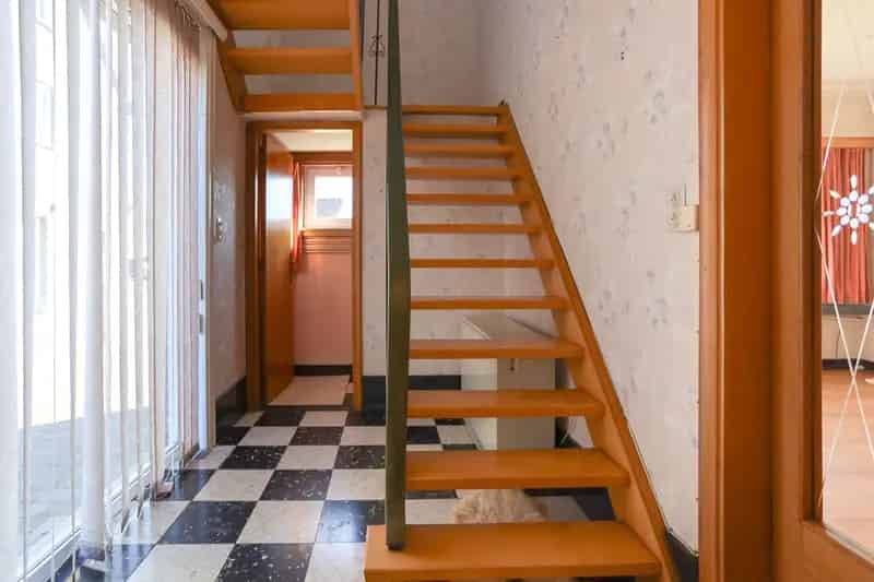 Huis te huur Beveren: 3 slaapkamers, te renoveren