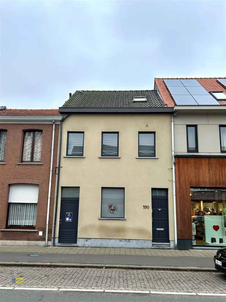 Huur huis met grote tuin en zij-ingang nabij het centrum