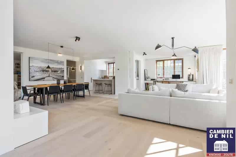 Charmante Villa in Zoute Stijl te Koop