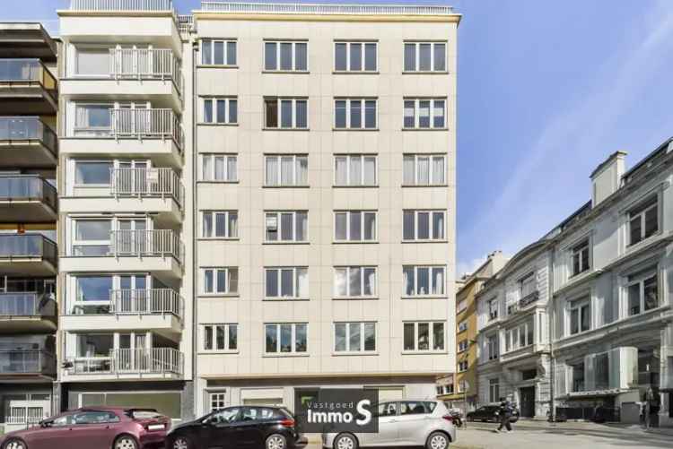 Te koop appartement in Oostende met prachtig parkzicht