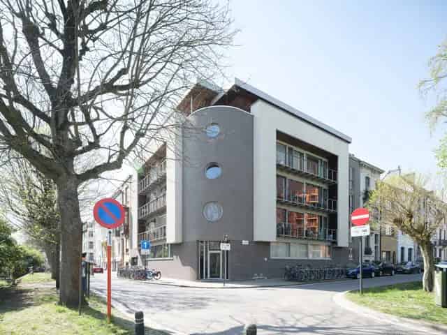 Appartement te koop Gent: Instapklaar 1 slaapkamer, waterzicht
