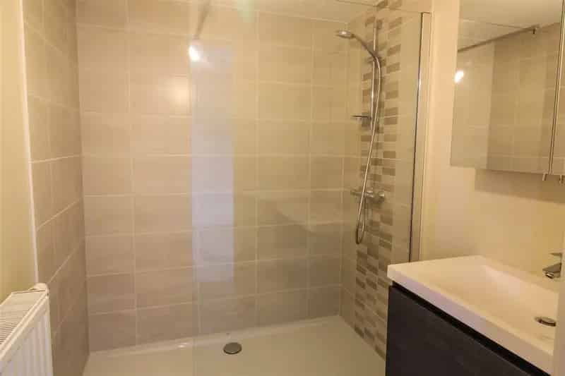 Nieuwbouw Appartement te Koop - 1 Slaapkamer - Terras - Autostaanplaats