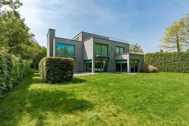 Te koop villa in Prins d'Orange met ruime kamers en buitenruimte