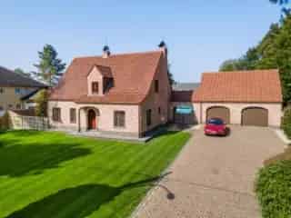 Villa te koop Beerse 5 slaapkamers zwembad