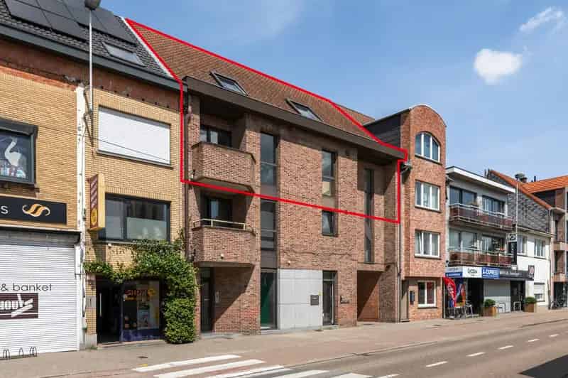 Appartement te koop Borsbeek 4 slaapkamers 2 badkamers terras parking