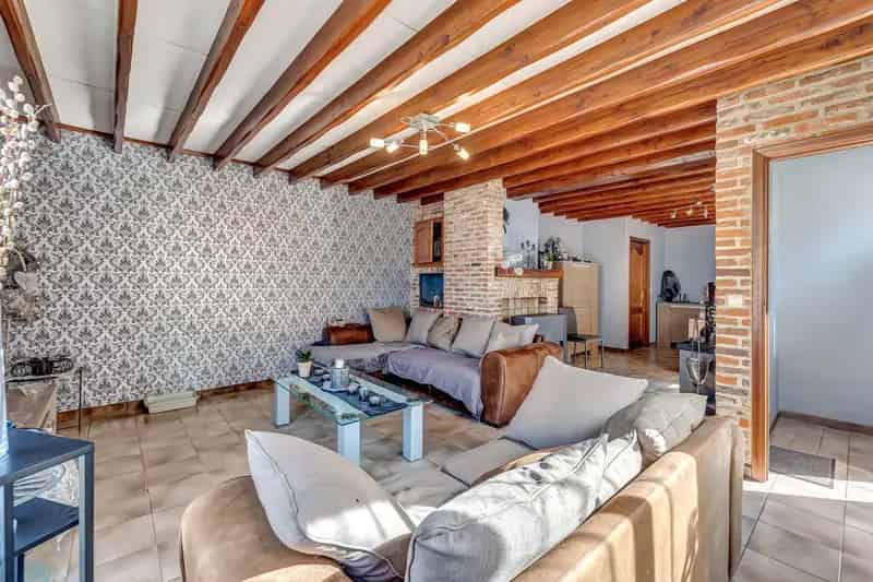 Huis te huur Nederhasselt: Instapklare starterswoning met garage