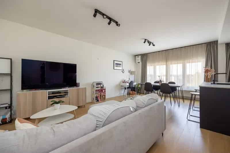 Gerenoveerd appartement 2 slaapkamers Schelle