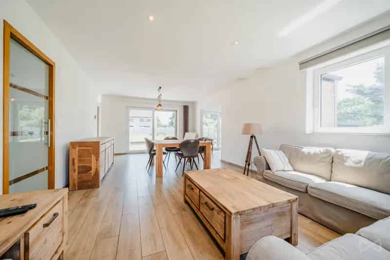Moderne Villa met 4 slaapkamers te koop