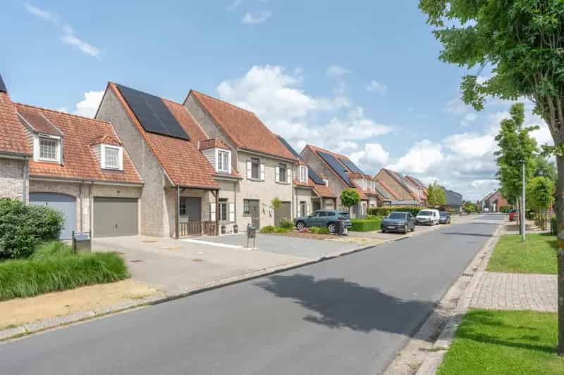 Huis te huur 3 slaapkamers garage tuin zwembad