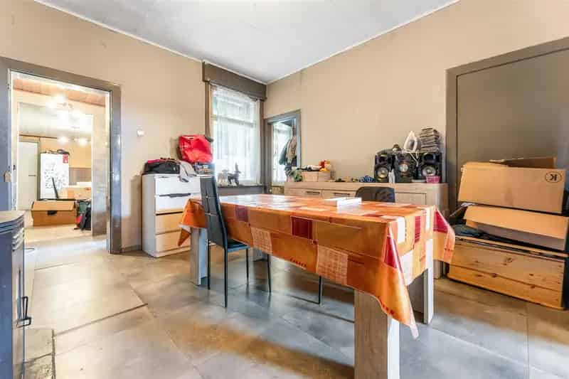 Te renoveren woning te Stal