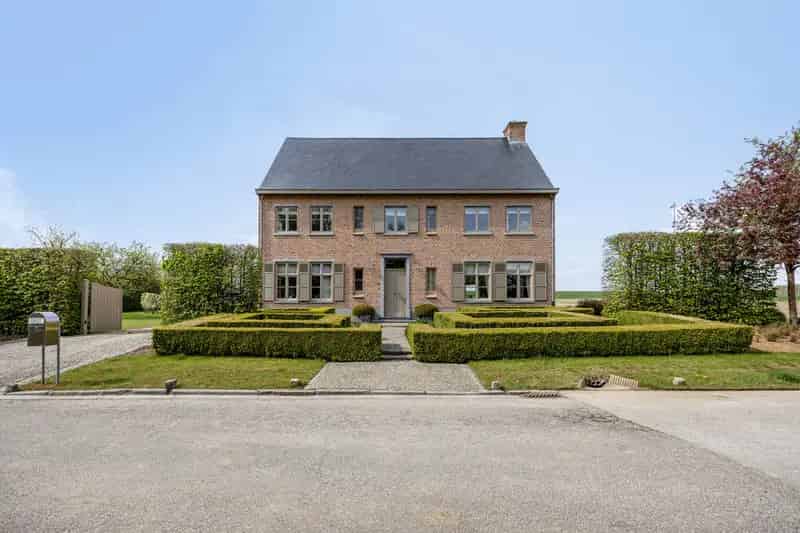 Luxe Villa te Koop met Panoramisch Zicht
