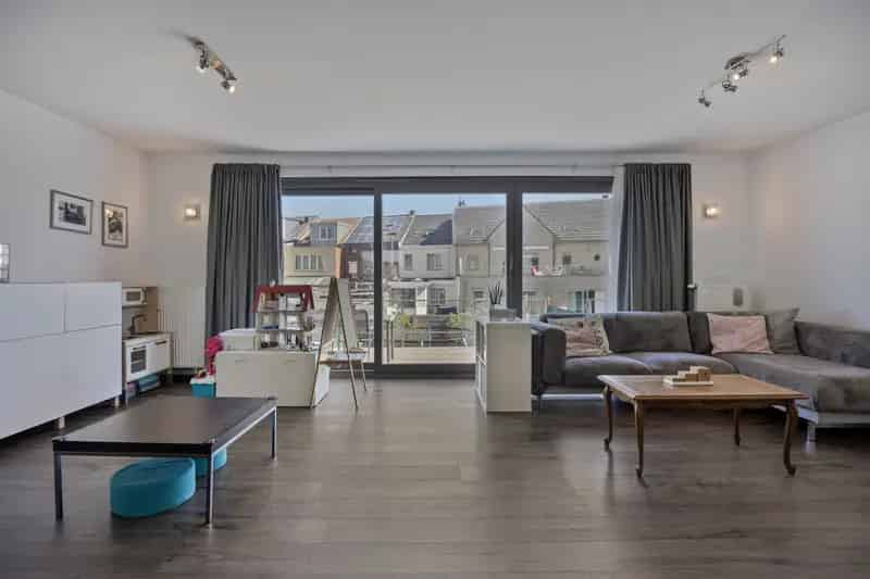 Ruime gezinswoning te Nossegem - 4 slaapkamers, 2 badkamers, garage en tuin