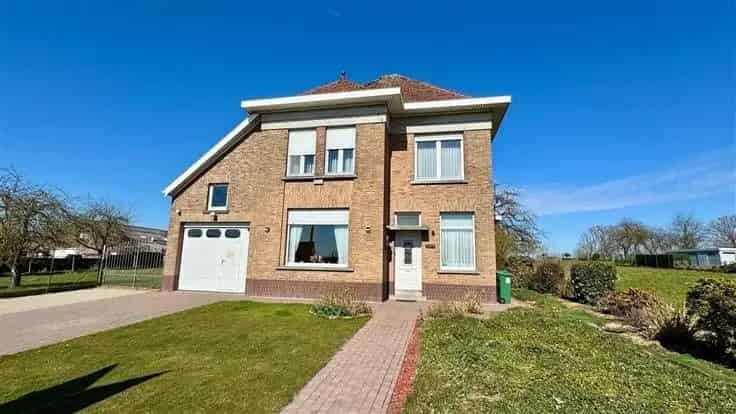 Huis Te Koop Ruime Te Renoveren Woning 4 Slaapkamers Garage Tuin