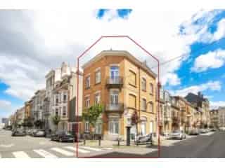 Huis Gemengd Gebruik te Koop Elsene 7 Woningen