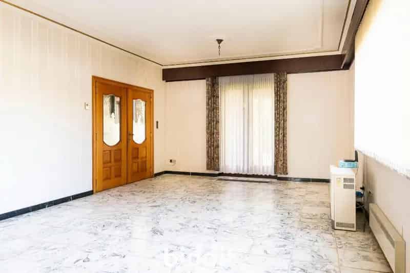 Ruime woning met 6 slaapkamers te renoveren Diest
