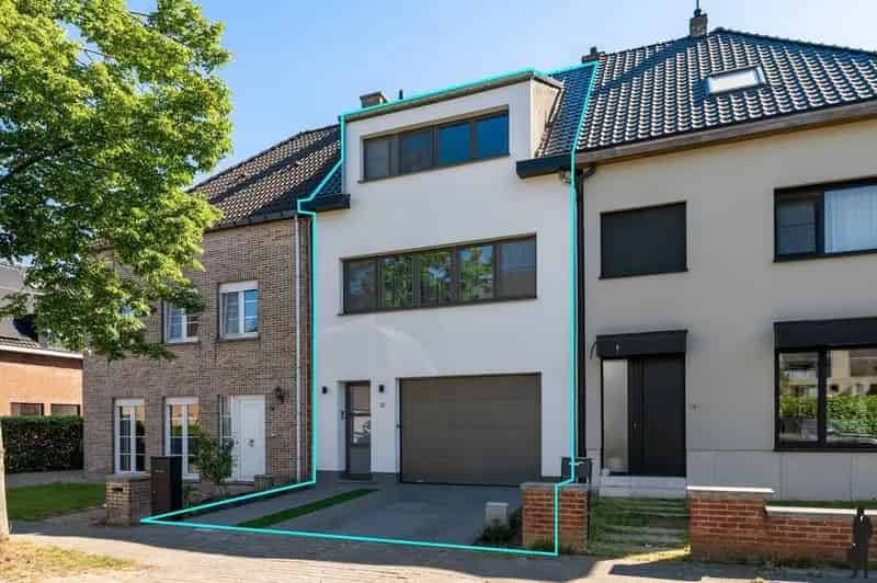 Gerenoveerde woning 3 slaapkamers 2 badkamers tuin