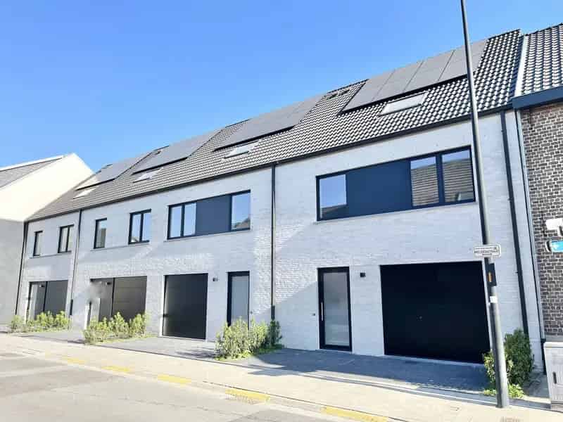 Huis te koop: 5 Slaapkamers, Garage, Tuin, Nieuwbouw