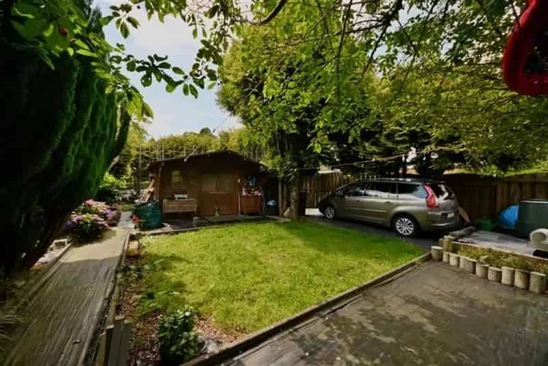 Appartement te huur 3 slaapkamers tuin 2 staanplaatsen