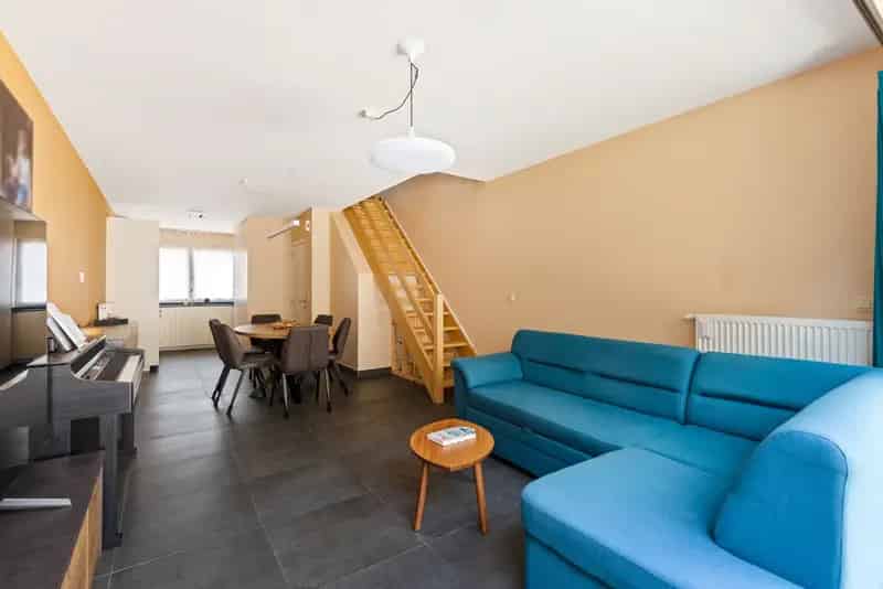 Recente Drie Slaapkamer Woning Boom