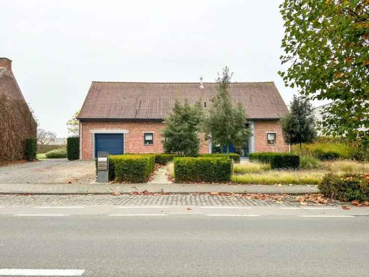 Karaktervolle villa op ruim perceel (1150 m²), Roeselare