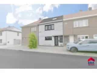 Huis te koop Waarschoot - 3 slaapkamers - gerenoveerd