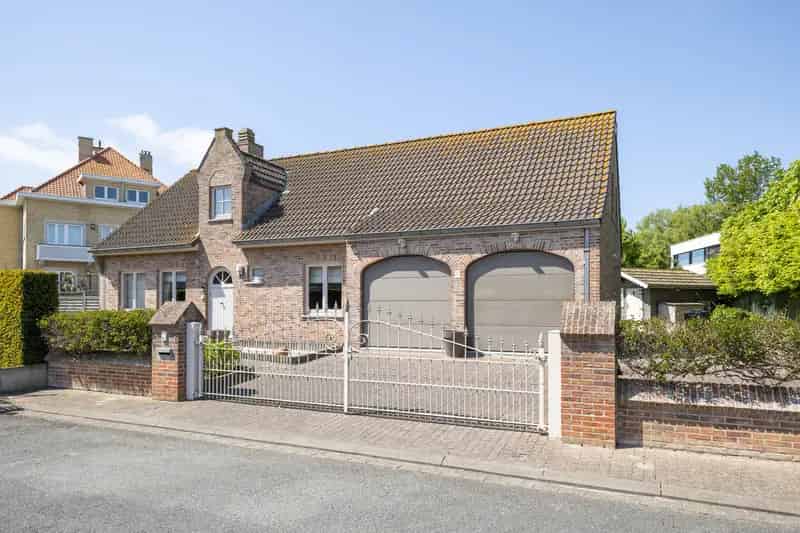 Instapklare Villa te Koop Westende - 4 slaapkamers - Strand Nabij