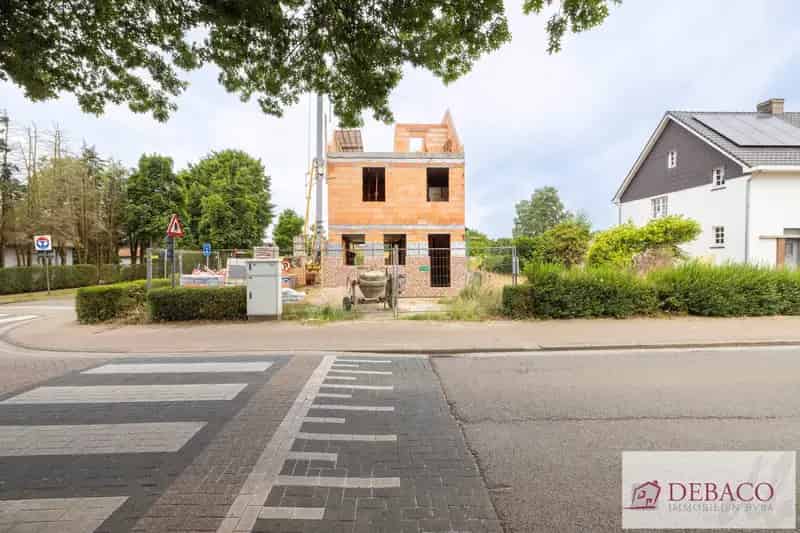 Huis te huur: Casco woning met 3 slaapkamers en zolder