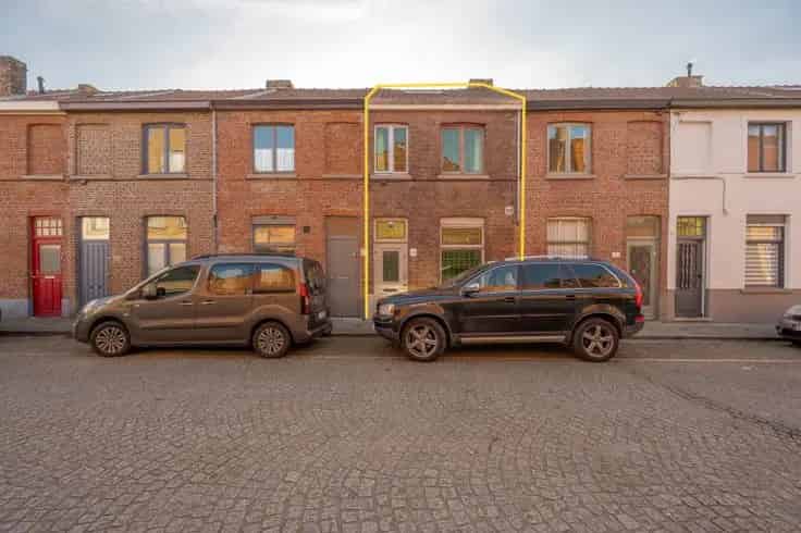 Huis Te Koop Brugge Centrum: Charmante Woning met Terras