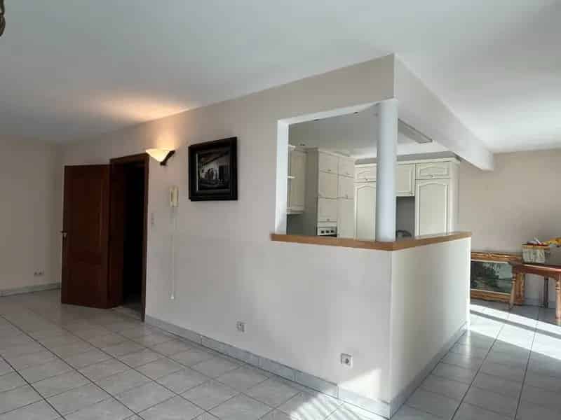 Ruim Triplex Appartement te Koop in Leefdaal