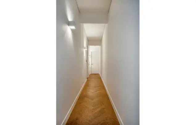 Huur 3 slaapkamer appartement van 179 m² in Antwerp