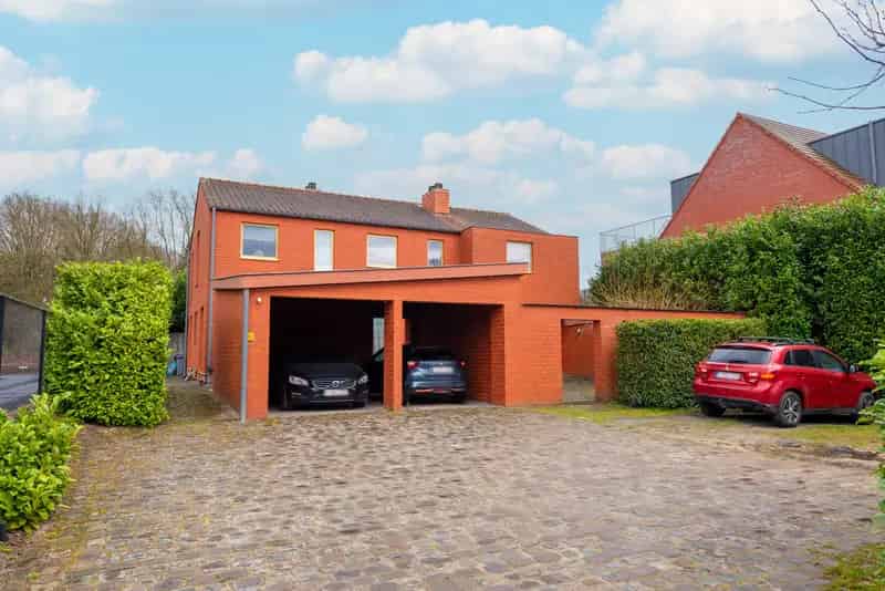 Appartement 2 slaapkamers carport te koop